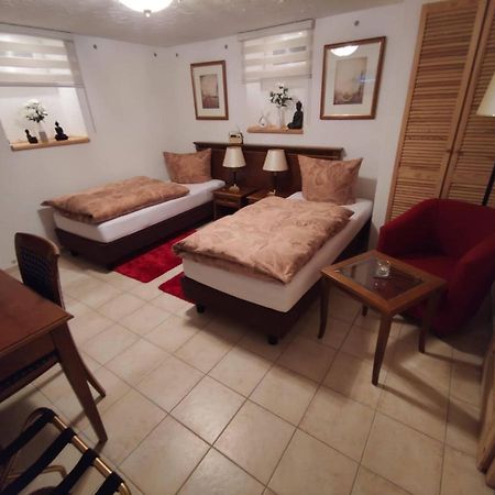 Grossdeuben Ferienzimmer Familie Schmidt מראה חיצוני תמונה