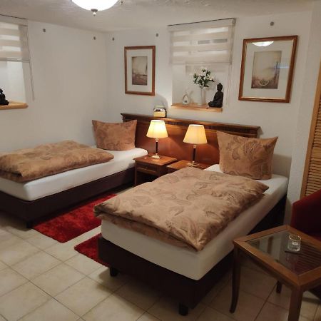 Grossdeuben Ferienzimmer Familie Schmidt מראה חיצוני תמונה